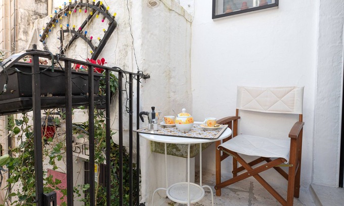 Old Town Cisternino House | Vacation Home 'Casa Agata Cisternino' with Wi-Fi and Air Conditioning