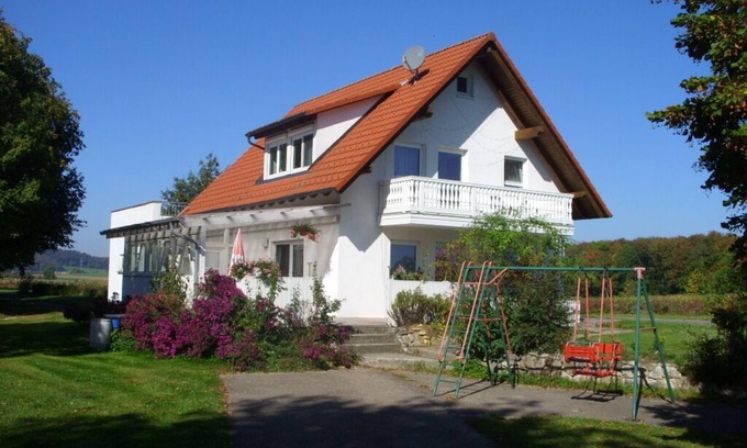 Bichishausen Apartment | Vacation home Eichhözle - Oase am Lautertal90sqm, 4 persons, covered terrace