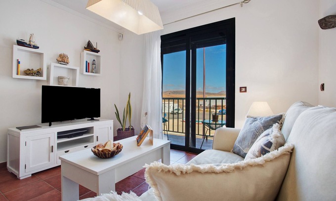 Puerto del Rosario House | Vacation Home 'Ferry' with Sea View, Private Terrace and Wi-Fi