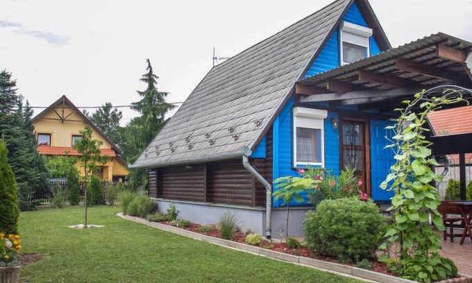Balatonkeresztur House | Vacation home Blue by Interhome