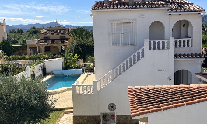 Oliva Villa | Vacation home in Oliva on the Costa Blanca, 10 minutes' walk from the sea.
