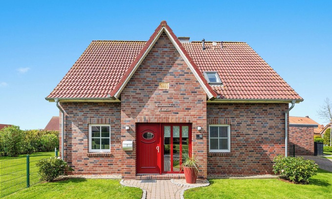 Krummhoern House | Vacation home invites you and your dogs to relax!