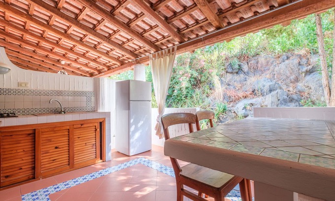 Vulcanello House | Vacation Home "Jerà 777 Vista Giardino" with Private Terrace
