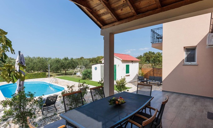 Policnik House | Vacation home Josipa by Interhome