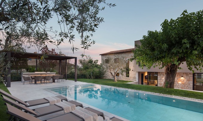 Kirmenjak House | Vacation home Melon by Interhome