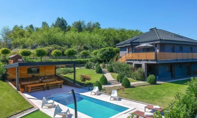 Bosiljevo House | Vacation home Mia by Interhome