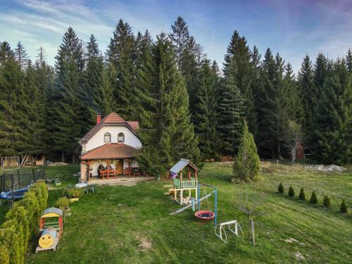 Beserovina House | Vacation home Miki