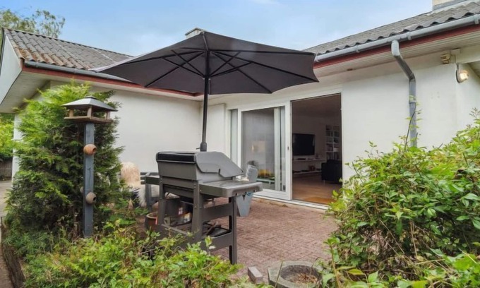 Ebeltoft House | Vacation home "Pernilla" - 250m from the sea in Djursland and Mols in Ebeltoft - 9 persons, 4 bedrooms
