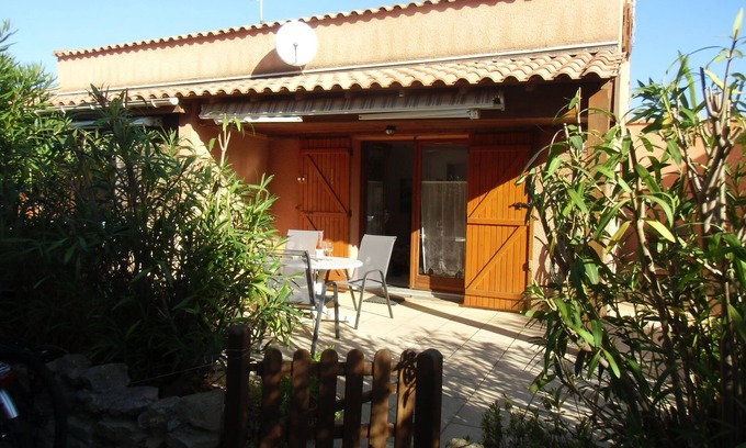 Gruissan House | Vacation home Plate Gruissan Ayguades: 2 bedrooms, 2 bathrooms, 2 terraces, pool
