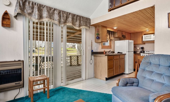 Russell Cabin | Vacation Home Rental PM C-06