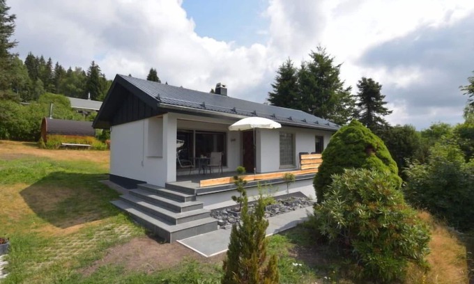 Goldlauter House | Vacation home Selma by Interhome