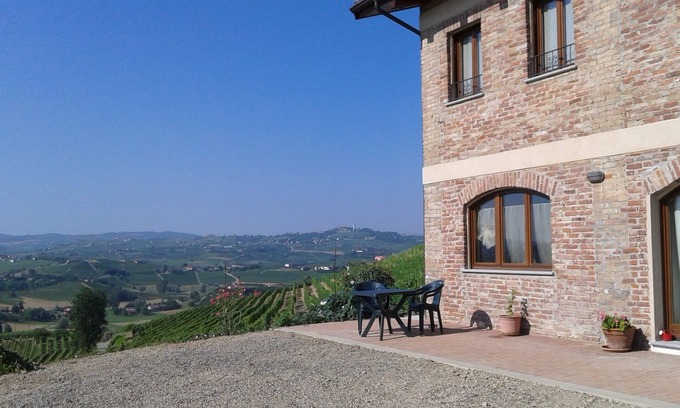 Agliano Terme House | Vacation Home Sweet Dreams