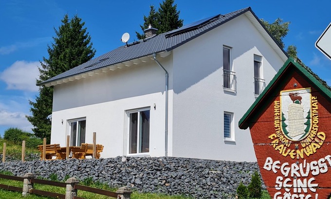 Frauenwald House | Vacation home Victoria - with fireplace in Frauenwald am Rennsteig
