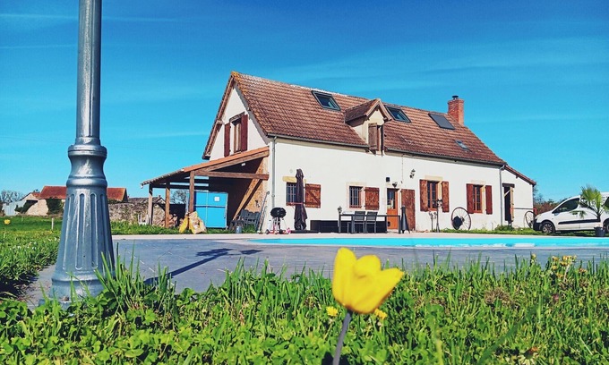 Vallon-en-Sully House | Vacation home with pool
