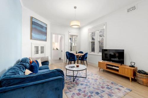 Millers Point Apartment | Vacation Home w Private Rooftop and Harbour View
