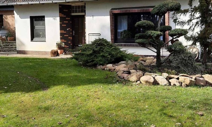 Winsen House | Vacation home "Wald-Häuschen" - Lüneburg Heath - with dog -