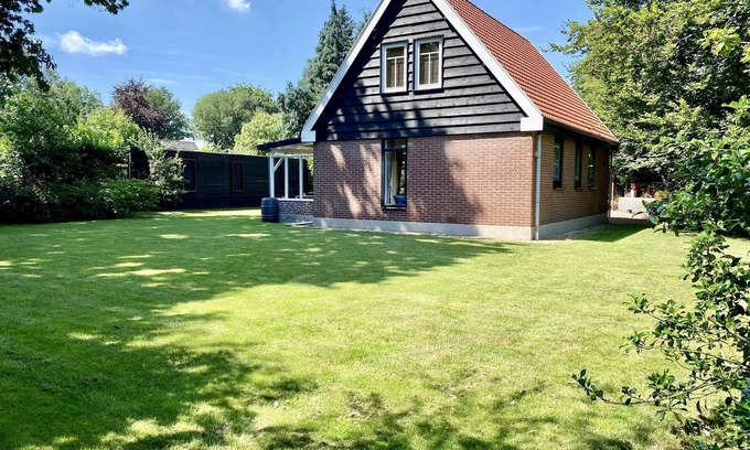Wapse House | Vacation home with 1000 m garden, 2 bathrooms, surrounded by forests and nature!