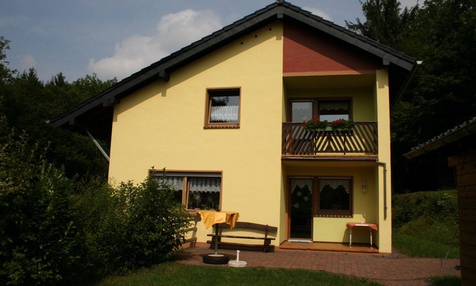 Densborn House | Vacation in the beautiful Vulkaneifel. Family and child friendly! Eifelsteig