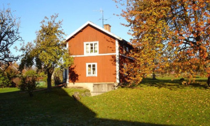 Tived House | Vacation in the country with your own boat