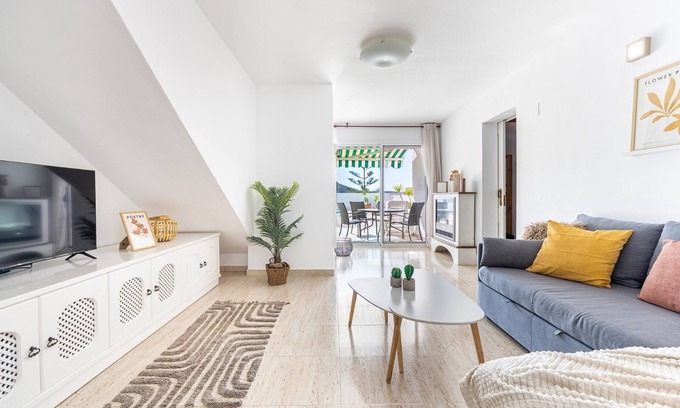 Arguineguin Apartment | Vacation 'Pomelo 1' with Sea View, Wi-Fi and Air Conditioning