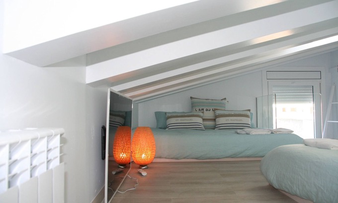 Llafranc Apartment | Vacation Rental. 50 meters to LLAFRANC (Costa Brava, SPAIN) beach. Free WIFI