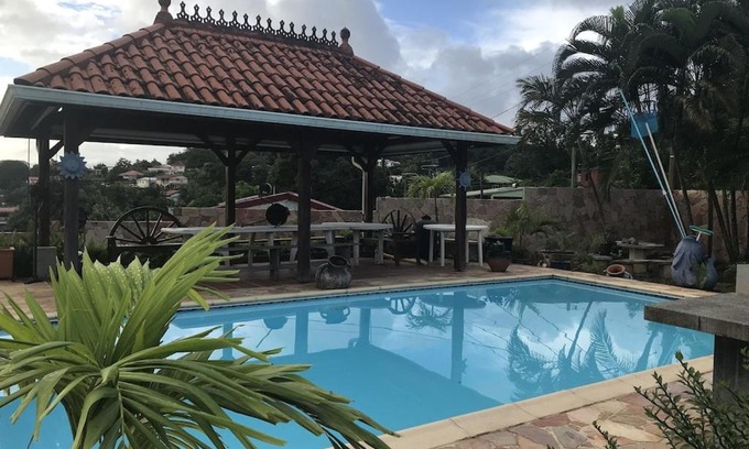 Ducos Apartment | vacation rentals low villa