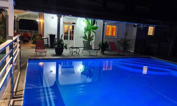 Saint-Francois Villa | Vacation villa with pool overlooking the countryside for 6 to 11 people