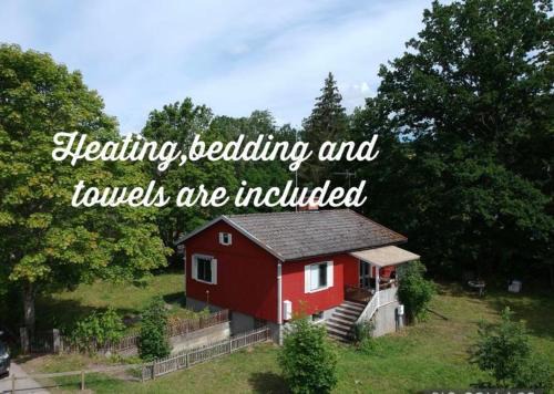 Blomstermala House | Vacation villa with fenced yard