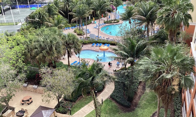 Weston Resort | Vacation Village at Weston
