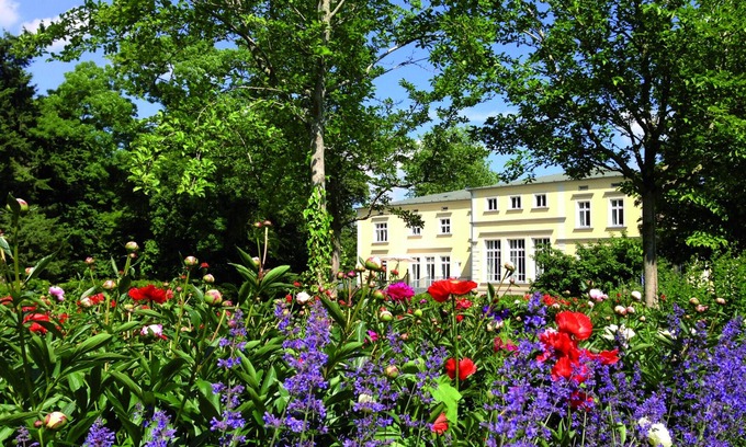 Landsdorf Apartment | Vacations surrounded by beautiful nature, art, tranquillity and design