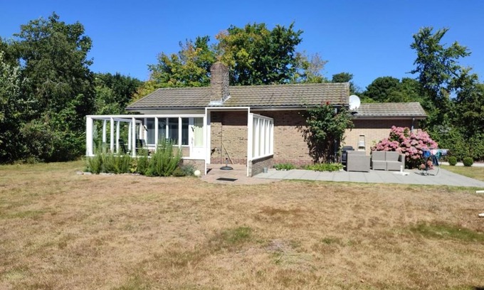 Hollum House | Vakantiehuis Hollum Ameland dichtbij strand en met ruime tuin - Ameland39 nl