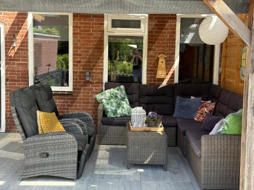 Enschede House | Vakantiehuis Klaartje Kip voor 4 personen, landelijk gelegen!
