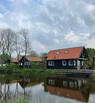 Poppenwier Hotel | Vakantiehuisjes Marsherne