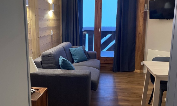 Val-Thorens Apartment | Val Tho, 1 bedroom, on the slopes, parking - 2 other apartments available next door
