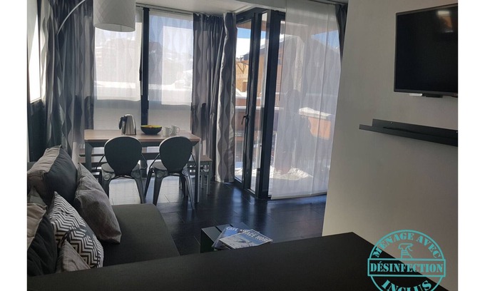 Val-Thorens Apartment | Val Thorens 29m² 4/6 pers. Balcony + Wifi. Magnificent view of the slopes & Cime Caron