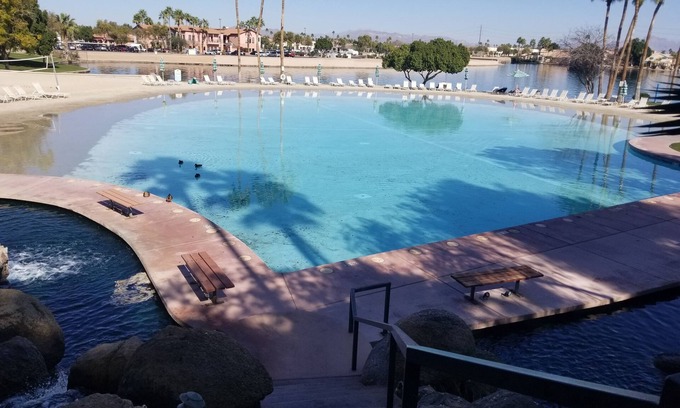 Val Vista Lakes Condo | Val Vista Lakes full 2 bedroom Condo, Beach Club Access with great Tennis courts