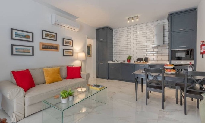 Valletta Apartment | Valletta nineteen hundred, New Lovingly renovated central Valletta apartment