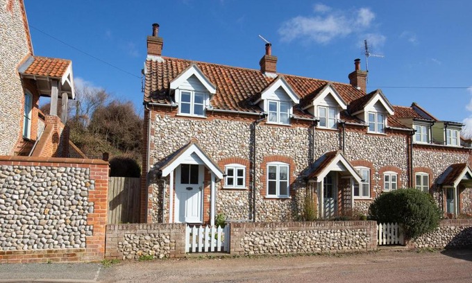 Stiffkey House | Valley View