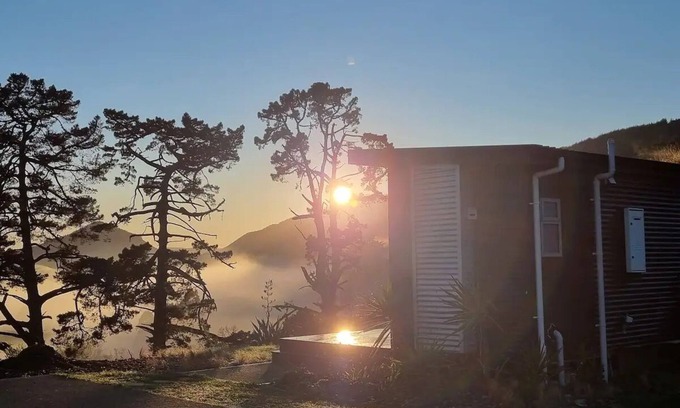 Hira Apartment | Valley Views - rural studio unit