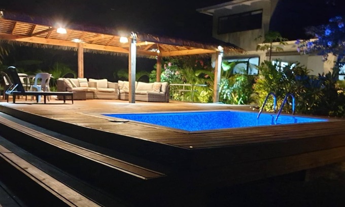 Rarotonga House | Vaniva's Villa nestled in a tropical garden oasis.