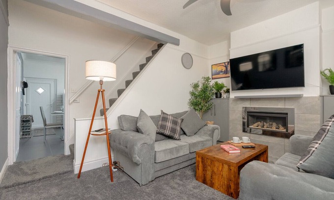 Colne House | Varley View | Colne | Sleeps 5