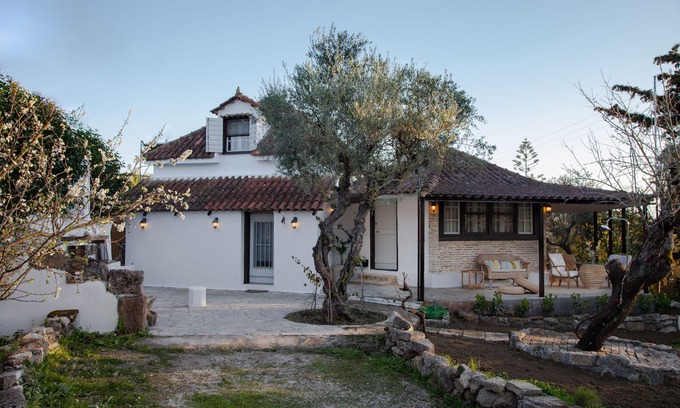 Kalamaki House | Vartan's summer house