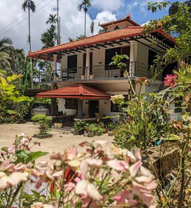 Madikeri House | Vasu estate stay