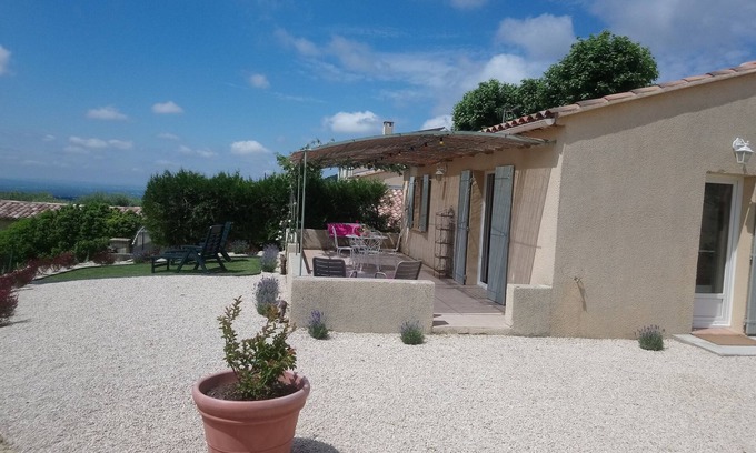 Le Barroux House | Vaucluse- Pied du Ventoux- Le Barroux- Gravel house