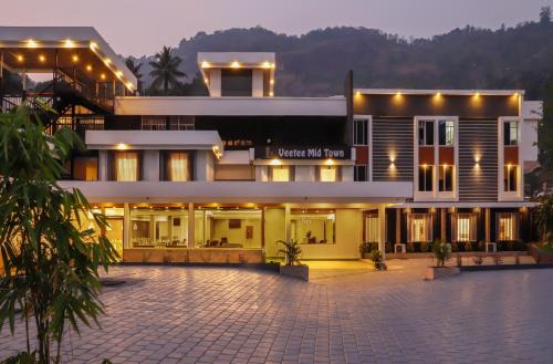 Adimaly Hotel | VEETEE MID TOWN