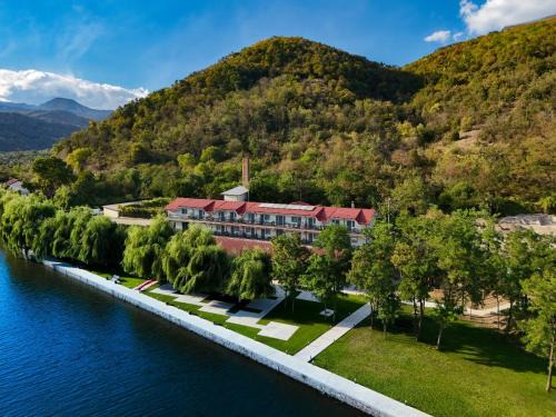 Orsova House | Vega Resort Restaurant & Lodge