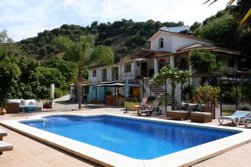 Coin Bed & Breakfast | Vegan Guesthouse Finca Pereila