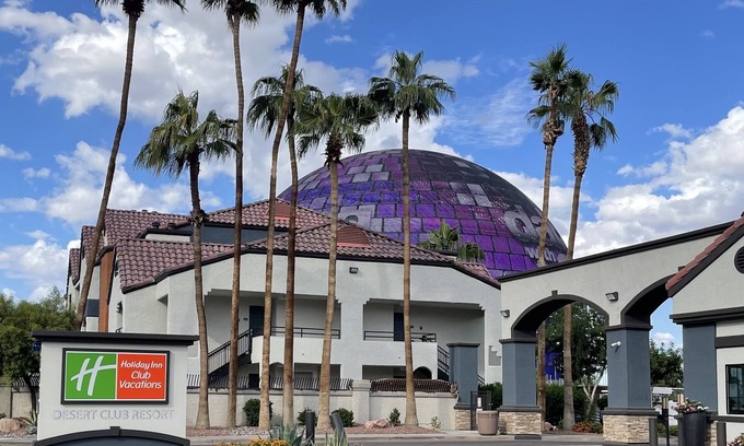 Las Vegas Condo | VEGAS. GRAND PRIX 1. IN THE MIDDLE OF IT ALL. EDC, SPHERE,10 min walk to strip,