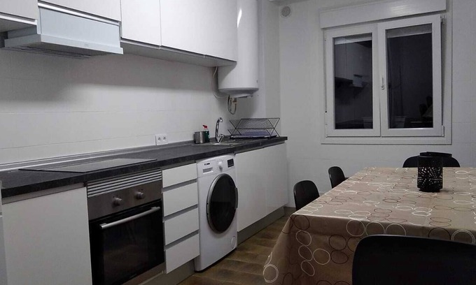 Viana Apartment | Ven y desconecta!
