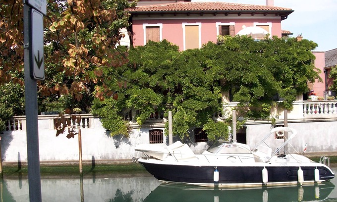 Santa Maria in Stelle Apartment | Venice Lido center in liberty villa, 4 bedrooms, 4 bathrooms, beaches, Venice sights